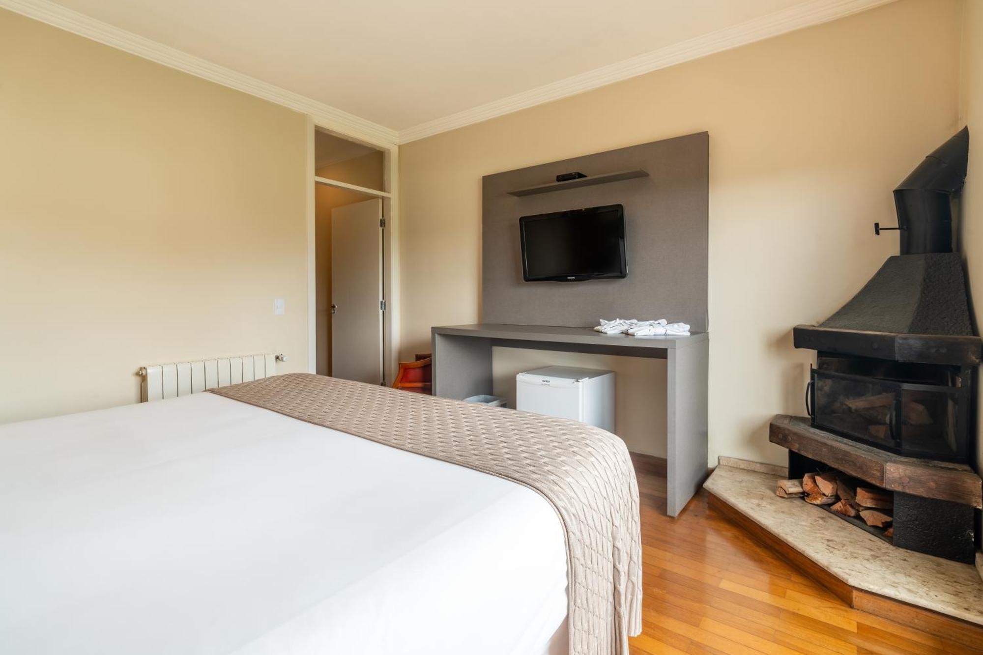 Chris Park Hotel Campos do Jordao Exterior photo